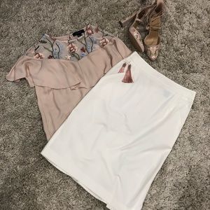 White pencil skirt, size 4